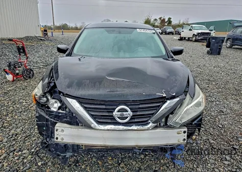 2017 Nissan Altima 2.5 z USA, uszkodzony, nr VIN 1N4AL3AP4HC171780